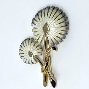 Unsigned Dandelion Brooch